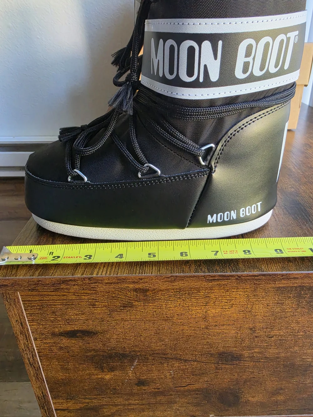 Moon Boot MB Icon Low Nylon Black Snow Boots - Size US 2/3.5 (EU 33/35)
